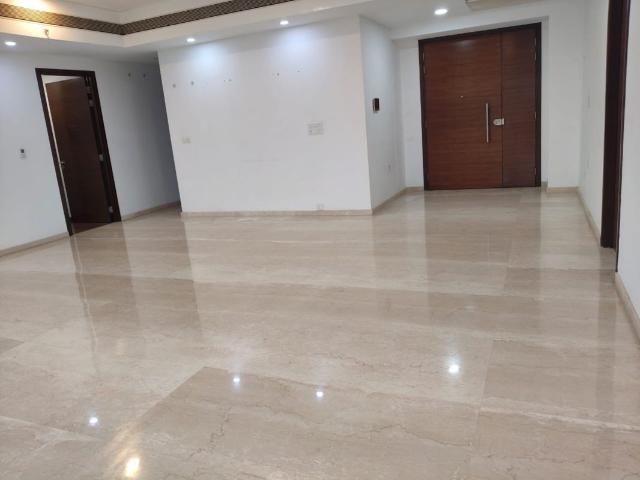 Flat for rent in Parel, Mumbai City District
