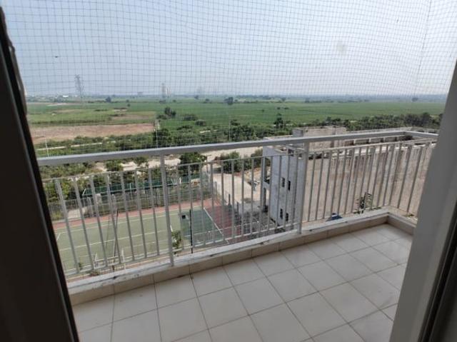 Flat for rent in Momnathal, Noida