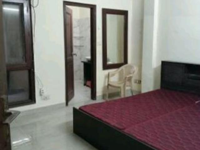 Flat for rent in Sector 27, Noida