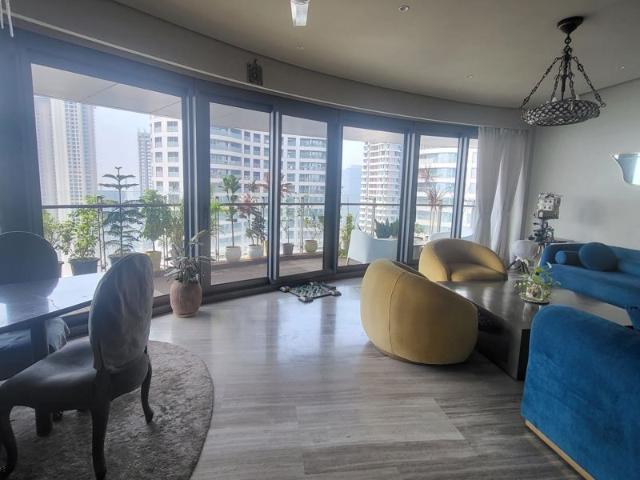 Flat for rent in Khar, Mumbai