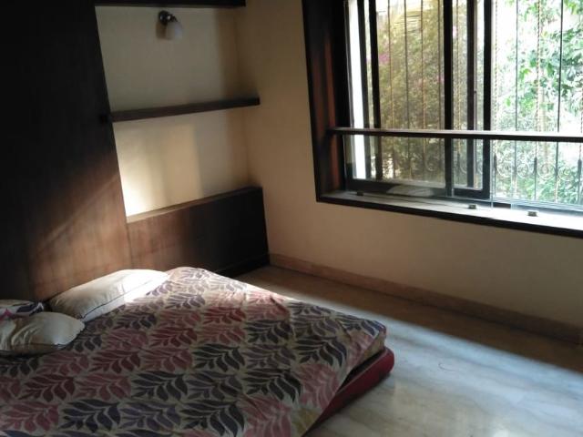 Flat for rent in Khar, Mumbai