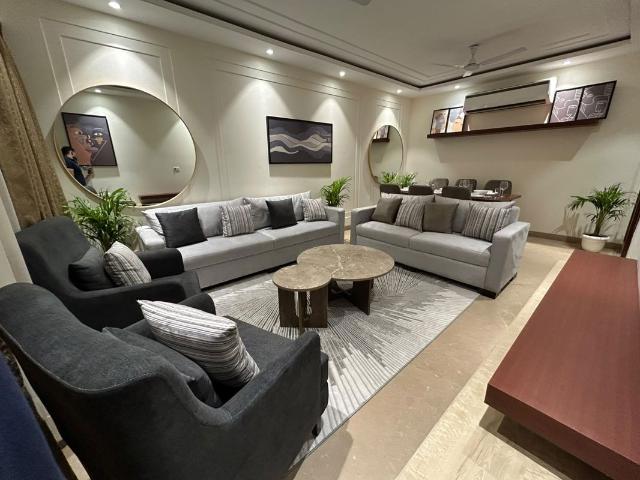 Flat for rent in Safdarjung Enclave, Delhi