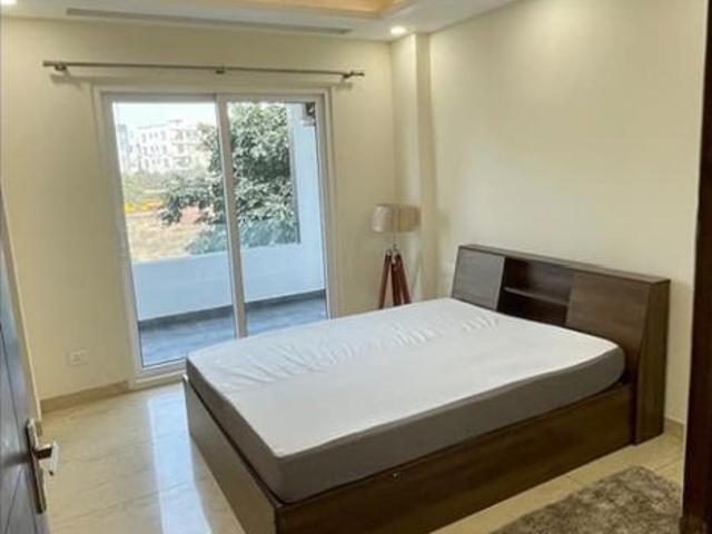 Property for rent in Sector 122, Noida