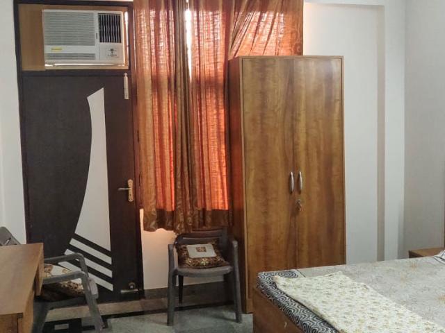 House for rent in Sector 105, Noida