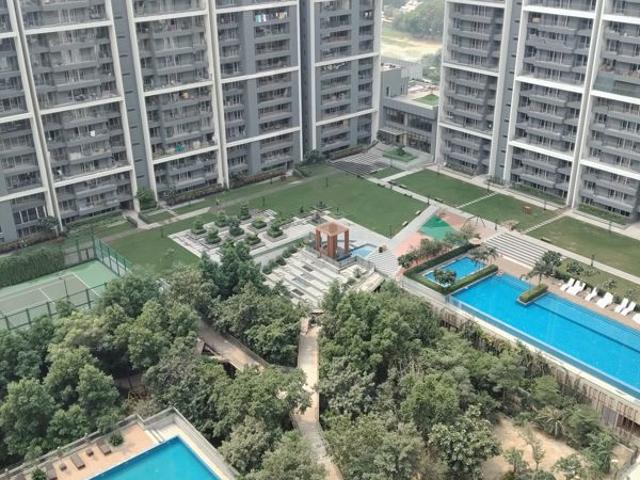 Flat for rent in Sector 43, Noida