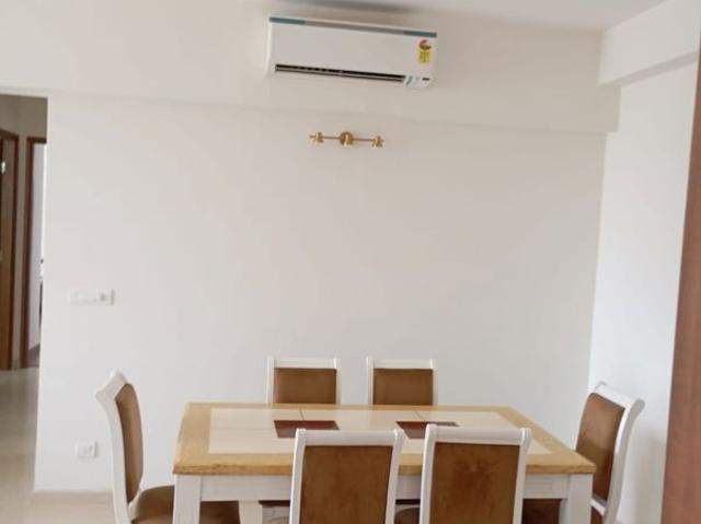 Flat for rent in Sector 43, Noida