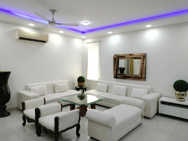 Flat for rent in South West Delhi, Deri