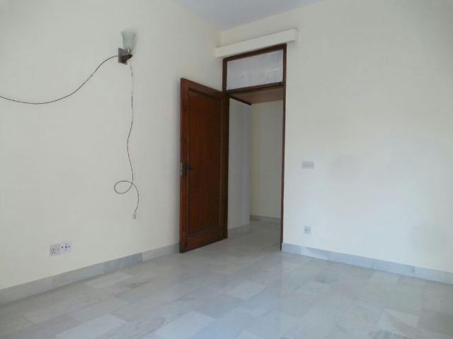 Flat for rent in Defence Colony, Delhi