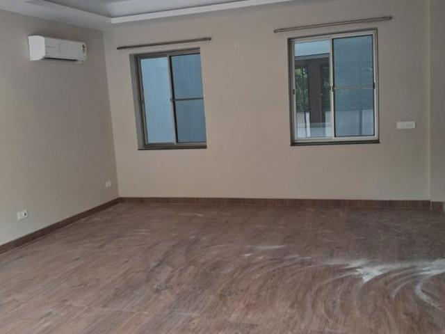 Property for rent in Moti Bagh, Delhi