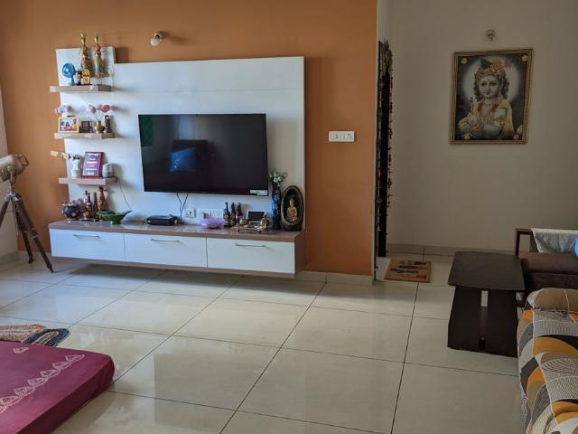 Flat for rent in Prestige Lakeside Habitat, Bengaluru