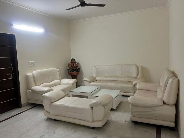 Flat for rent in Sector 48, Noida