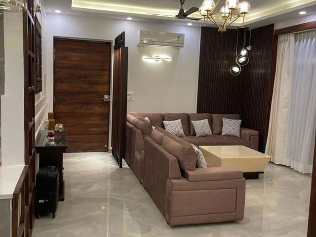 Flat for rent in Lotus Panache, Noida