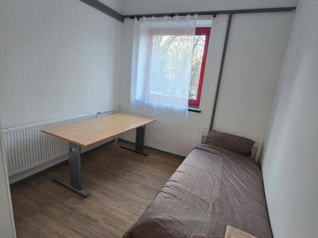 Flat for rent in Yaqubpur, Noida