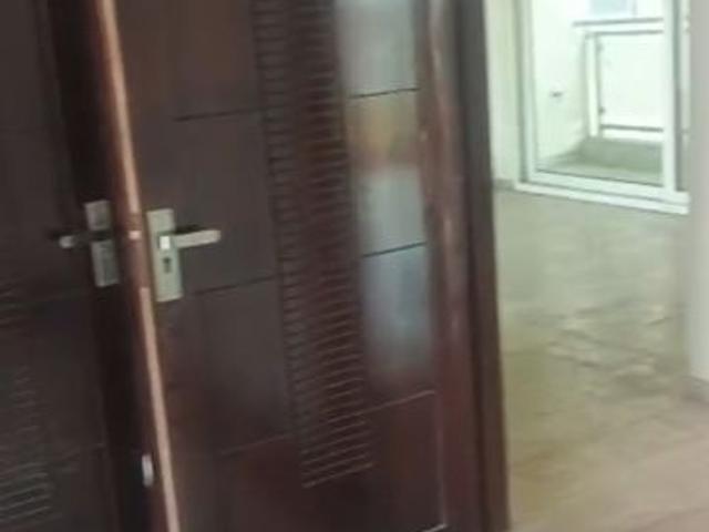 Flat for rent in Mahagun Mezzaria, Noida