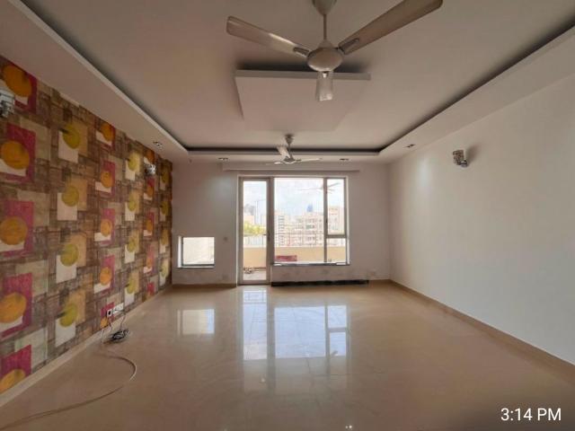 Flat for rent in DLF 5, Gurugram