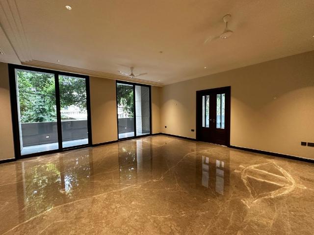 Flat for rent in Deri