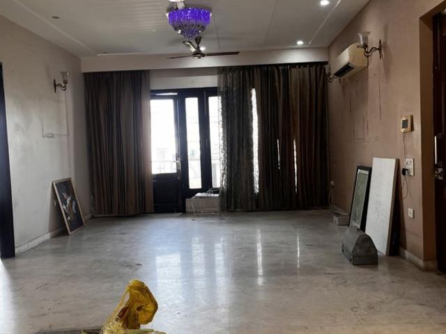 Flat for rent in Nirvana Country, Gurugram