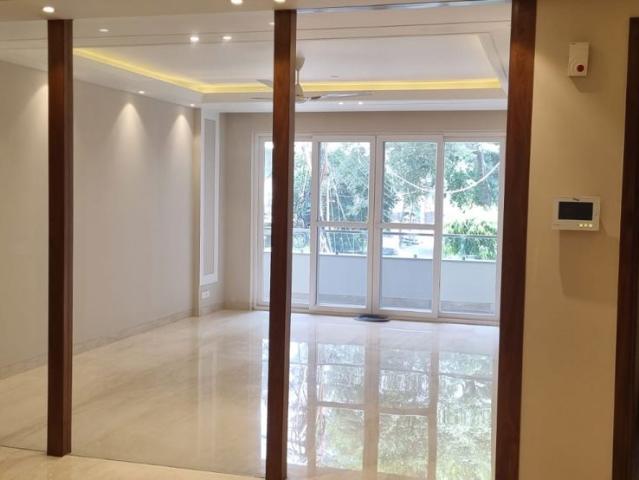 Property for rent in Deri