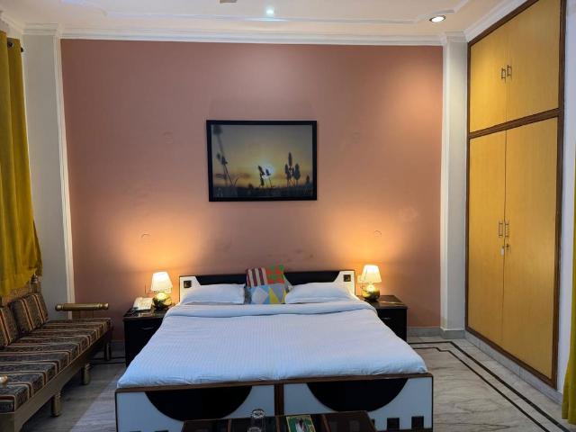 Flat for rent in Chittaranjan Park, Delhi