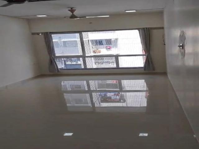 Flat for rent in Parel, Mumbai City District