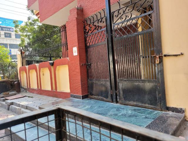 Villa for rent in Defence Colony, Delhi