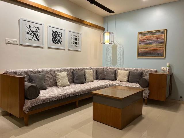 Flat for rent in National Society, Pune