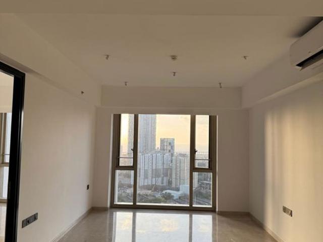 Flat for rent in Parel, Mumbai City District