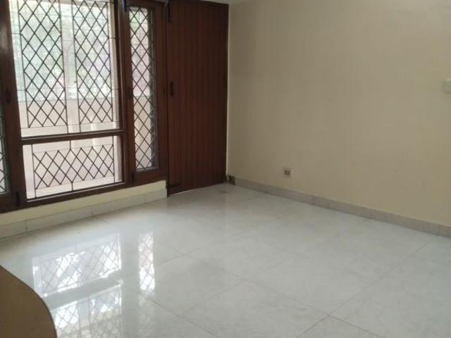 Flat for rent in Sarita Vihar, Delhi