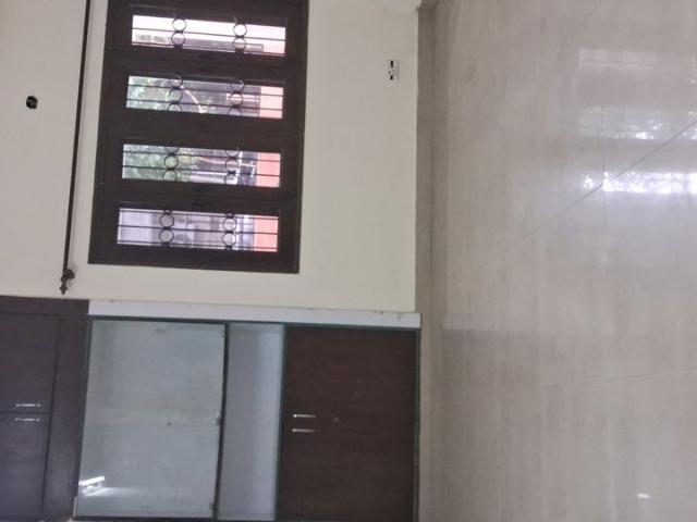 Flat for rent in Deri