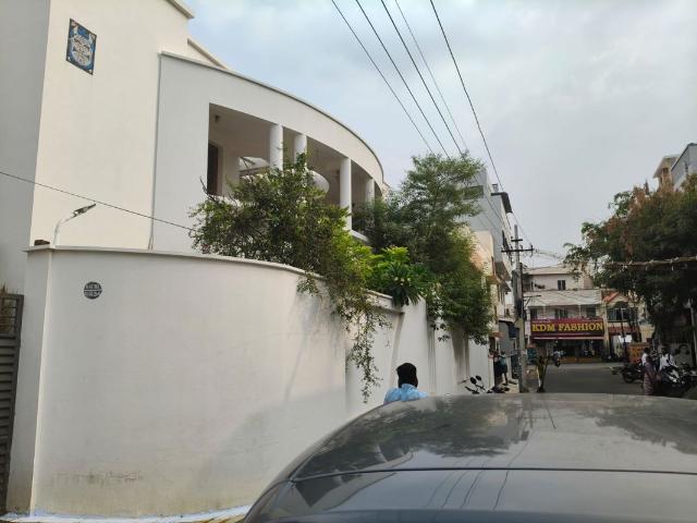 Property for rent in Moti Bagh, Delhi