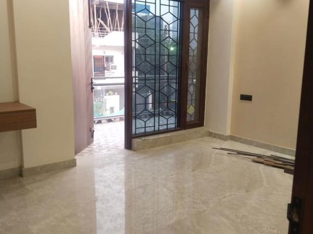 Villa for rent in Deri