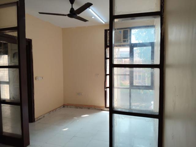 Villa for rent in Deri