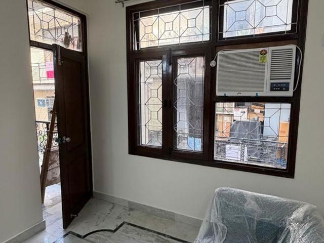 Flat for rent in South Delhi, Deri