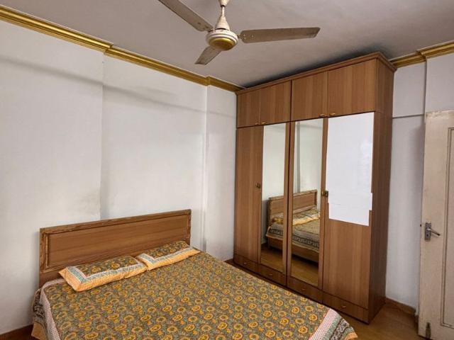 Flat for rent in Khar, Mumbai