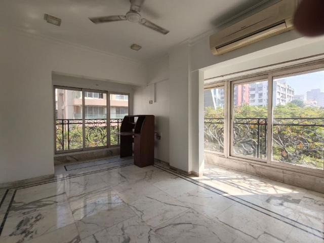 Flat for rent in Khar, Mumbai