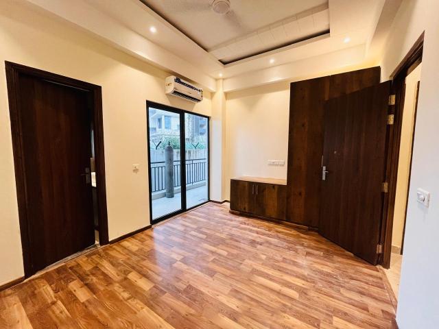 Flat for rent in Suncity Vatsal Valley, Gurugram