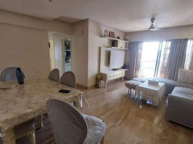 Flat for rent in Khar, Mumbai