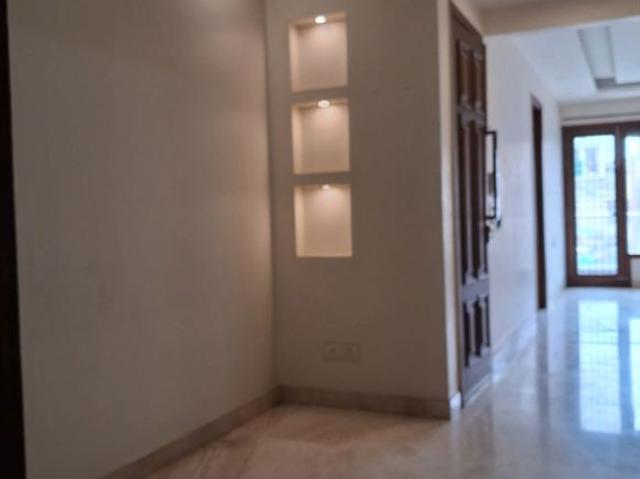 Property for rent in Deri