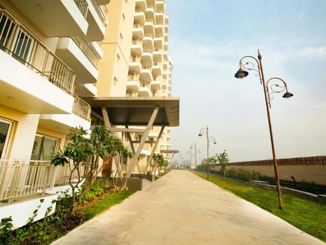 Flat for rent in Pahladpur, Faridabad