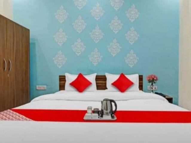 Flat for rent in Civil Lines, Lucknow
