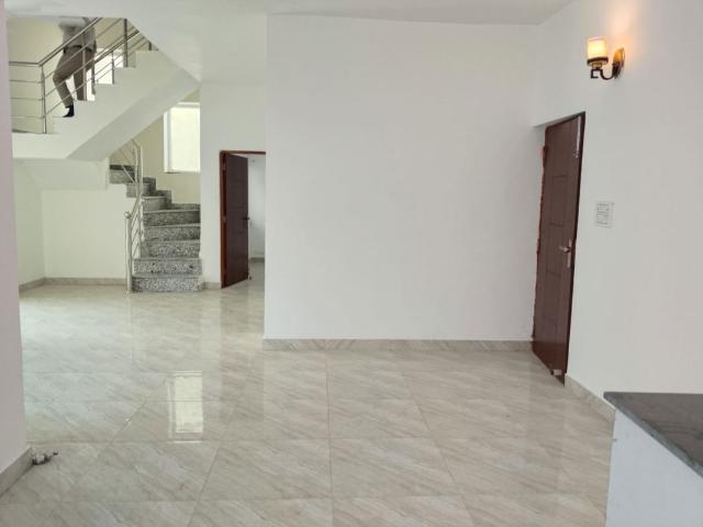 Flat for rent in South Delhi, Deri