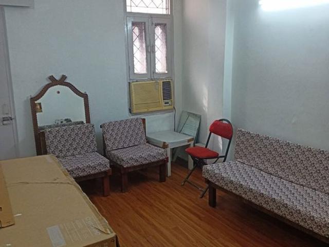 Property for rent in Deri