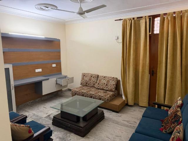Property for rent in Deri