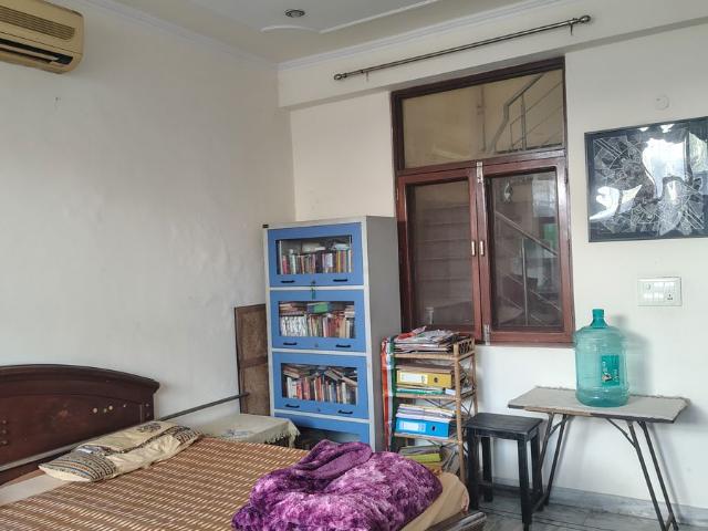 House for rent in Barola, Noida