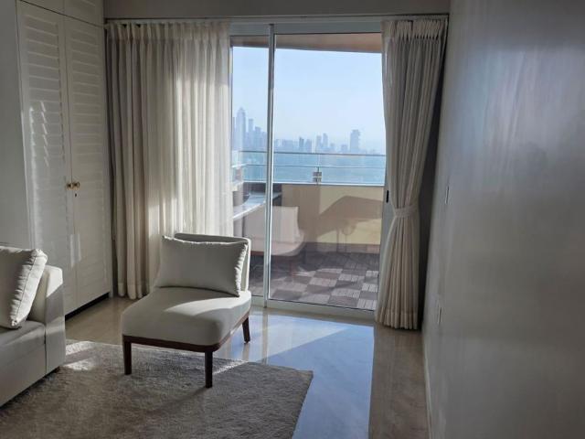 Flat for rent in Mahalakshmi, Mumbai City District