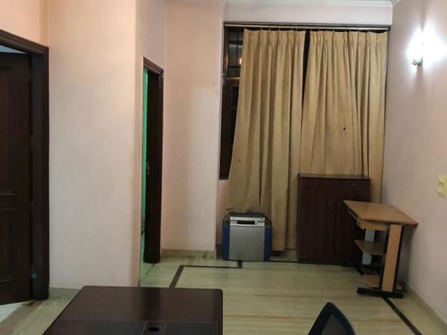 Property for rent in Deri