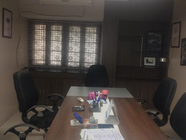 Flat for rent in Deri