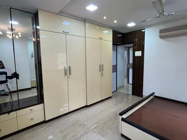 Flat for rent in Dadar West, Mumbai City District