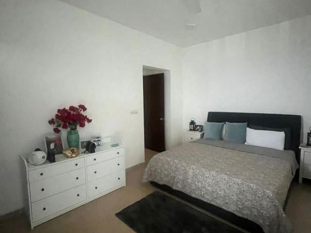 Flat for rent in Girgaon, Mumbai City District