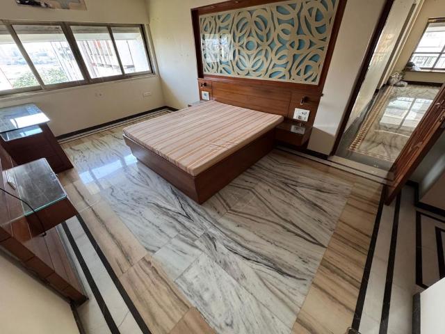 Flat for rent in Colaba, Mumbai City District